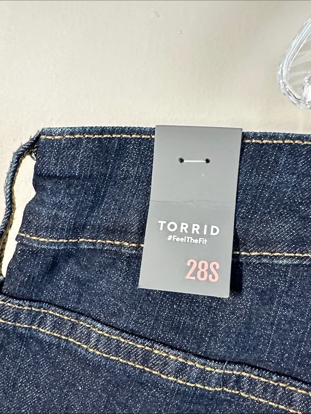 NWT Torrid Perfect Wide Leg Vintage Stretch Mid Rise Jeans Size 28S